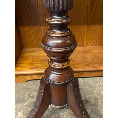 76 - REPRODUCTION FLUTED AND TURNED TRIPOD TORCHERE STAND