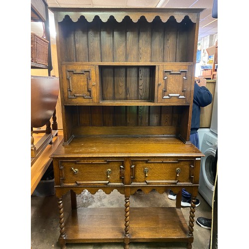 120 - 1920S OAK BARLEY TWIST POT BOARD DRESSER WITH RACK