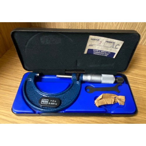 295 - MOORE AND WRIGHT AND STARRETT ENGINEERING MICROMETERS AND A GERMAN 3D TESTER GAUGE