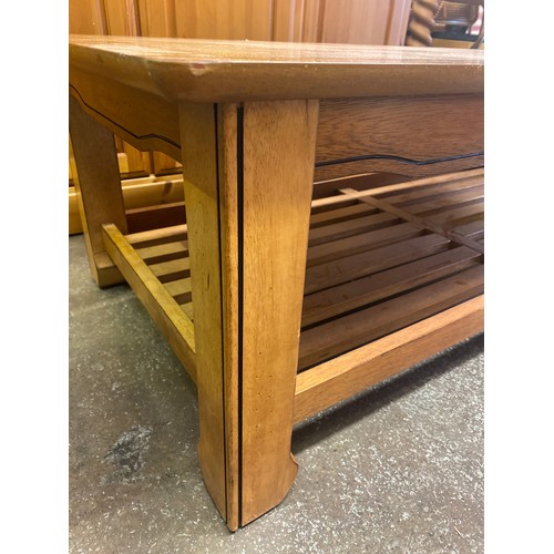 93 - LIGHT WOOD RECTANGULAR COFFEE TABLE WITH SLATTED UNDER SHELF