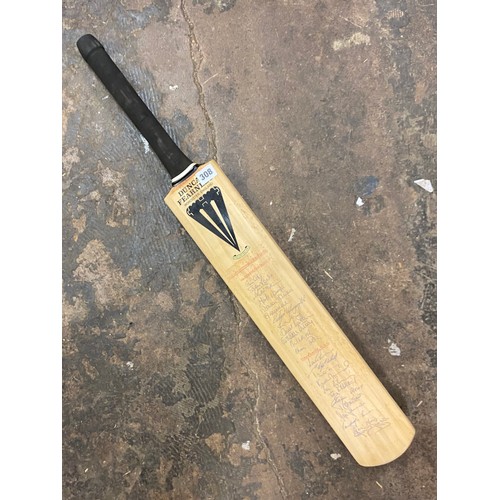 308 - DUNCAN FERNLEY WILLOW CRICKET BAT WORCESTER V HAMPSHIRE WITH AUTOGRAPH SIGNATURES