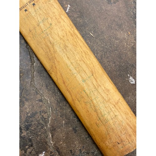 310 - GRADIDGE IMPERIAL DRIVER CRICKET BAT ENGLAND V SOUTH AFRICA WITH SIGNATURES FRONT AND BACK SOME FADE... 