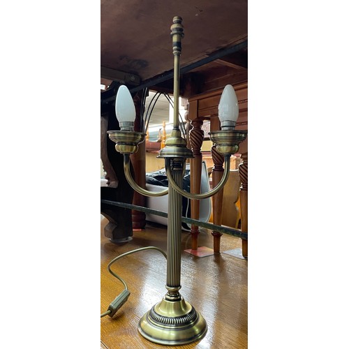 47 - REGENCY STYLE FLUTED TWIN CANDLE LIGHT READING LAMP