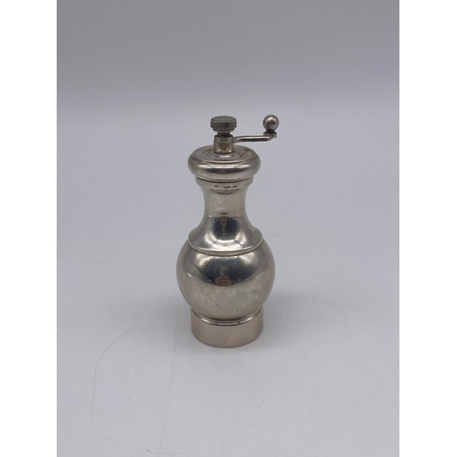 550 - 800 WHITE METAL PEPPER MILL 4.8OZ OVERALL