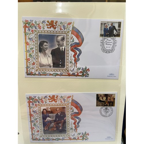 675 - EIGHT A4 BINDERS OF QUEEN ELIZABETH II DIAMOND WEDDING COIN COVER COLLECTIONS