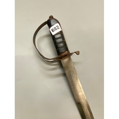 682 - REPRODUCTION SABRE