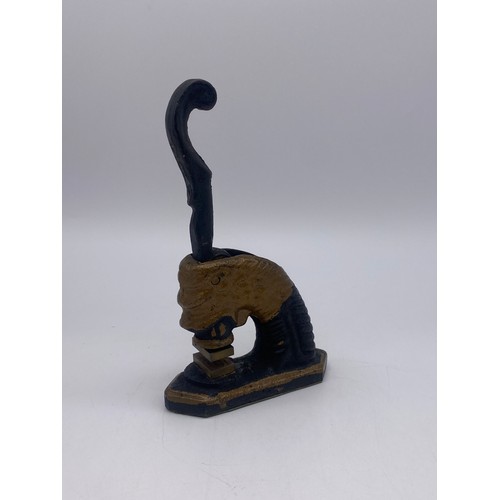 671 - CAST METAL ANIMAL HEAD STATIONERY EMBOSSER