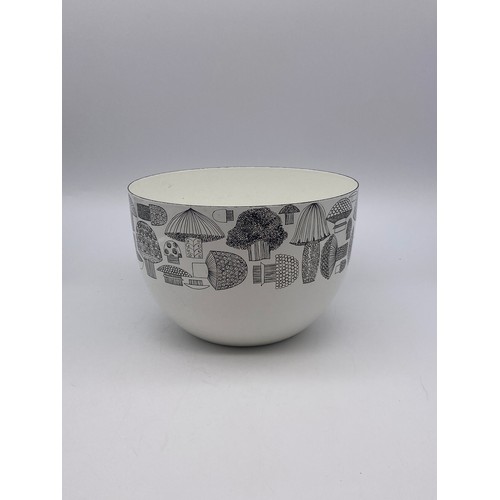 666 - FINEL ENAMELLED BOWL DECORATED IN MONOCHROME OF MUSHROOMS