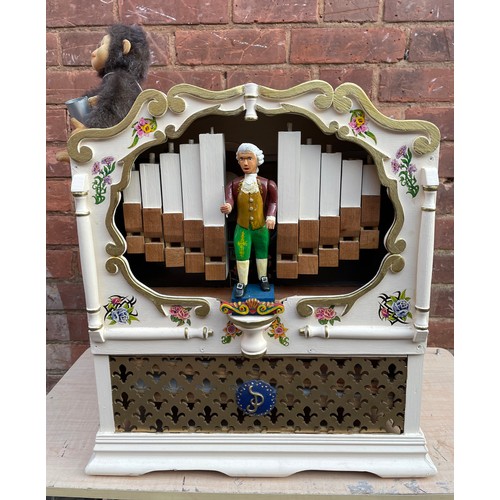 257 - JOHN SMITH WIND UP AUTOMATON