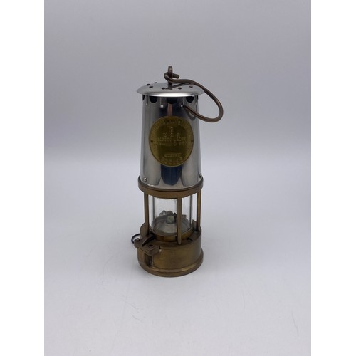 534 - ECCLES TYPE 6 MINERS SAFETY LAMP