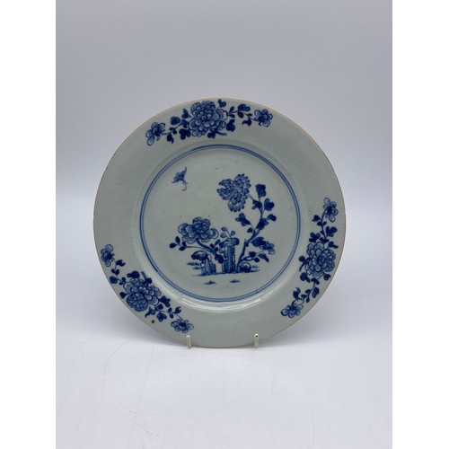 523 - PAIR OF 18TH CENTURY CHINESE BLUE AND WHITE PLATES AND JAPANESE PLATE DECORATED WITH VARIOUS INSECTS