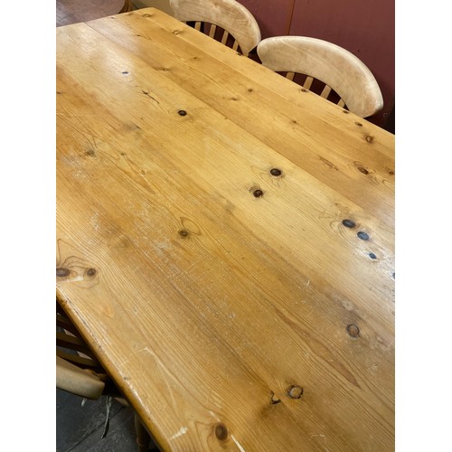 83 - PINE VICTORIAN STYLE FARMHOUSE TABLE AND FOUR SLAT BACK CHAIRS