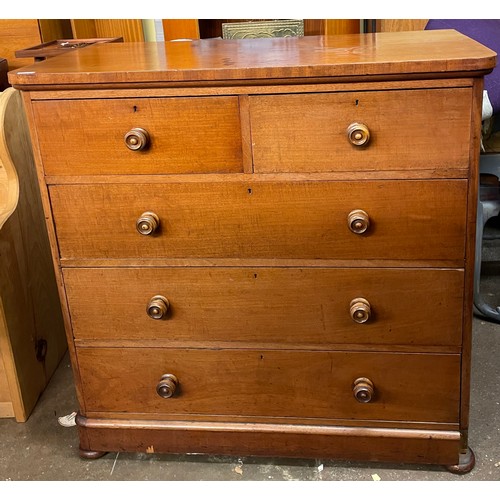 127 - VICTORIAN MAHOGNAY VENEER TWO OVER THREE DRAWER CHEST WITH TURNED HANDLES ON PLINTH BASE