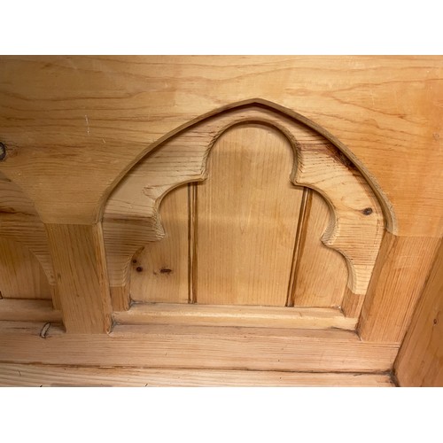 129 - PINE GOTHIC DESIGN BOX BENCH SETTLE