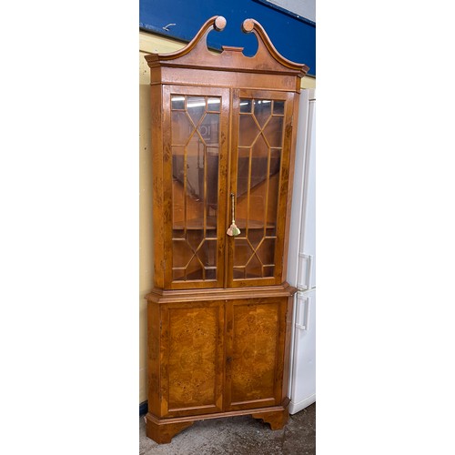 104 - BURR WALNUT GEORGIAN STYLE ASTRAGAL GLAZED CORNER CABINET