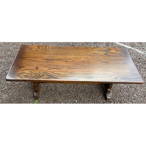 160 - OAK TRESTLE END COFFEE TABLE