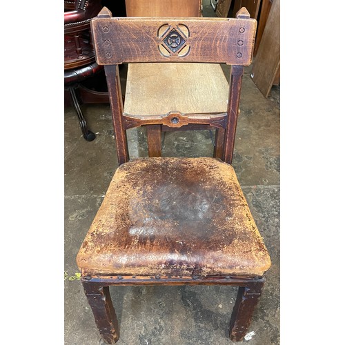 165 - VICTORIAN OAK GOTHIC ARTS AND CRAFTS STYLE LEATHER SEATED CHAIR