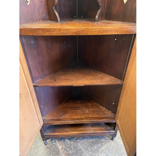 145 - OAK TWO DOOR CORNER CUPBOARD WITH GALLERY BACK