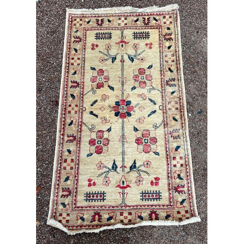 41 - 20TH CENTURY CREAM GROUND FLORAL PATTERN CARPET