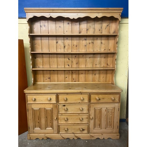 176 - GOOD QUALITY PINE VICTORIAN STYLE DRESSER WITH PLATE RACK