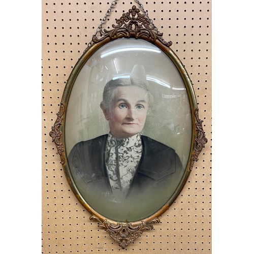 293 - LITHOGRAPHIC PRINT PORTRAIT STUDY OF ELDERLY FEMALE IN GLAZED CONVEX METAL FRAME