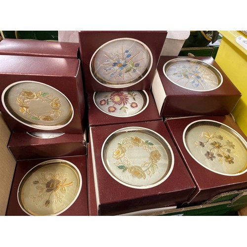 349 - BOX OF EMBROIDERED CIRCULAR TOPPED TRINKET BOXES AND CHEESE BOARD