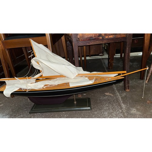 179 - BOXED MODEL OF A YACHT