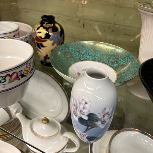 382 - POOLE POTTERY BOWLS, WEDGWOOD RIBBED TAPERED VASES AND BOWL, AND OTHER CERAMICS