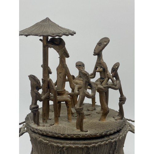 464 - LARGE GHANIAN ASHANTI BRONZE LIDDED KUDUO DECORATED WITH FIGURES