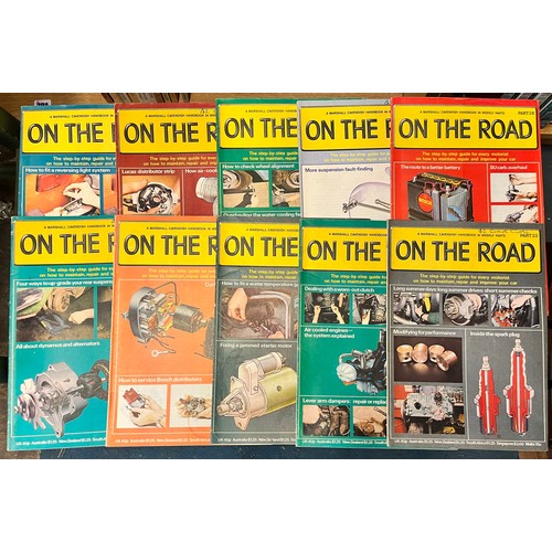 495 - CARTON - SET OF KNOWHOW BOOKS, BOOKS ON BOXING AND ON THE ROAD MAGAZINES