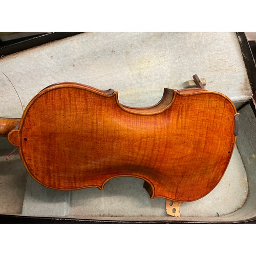 674 - CASED UNMARKED VIOLIN A/F