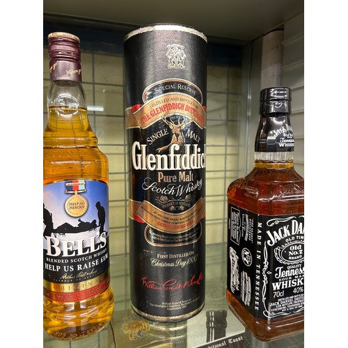 476 - GLENFIDDICH FAMOUS GROUSE AND JACK DANIELS WHISKEY