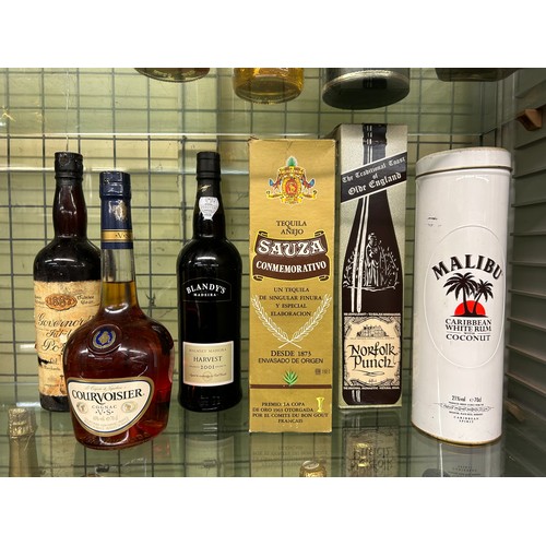 484A - SELECTION OF WINES AND SPIRITS