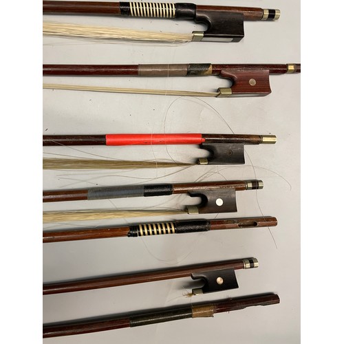 680 - TUBE OF VINTAGE VIOLIN BOWS A/F