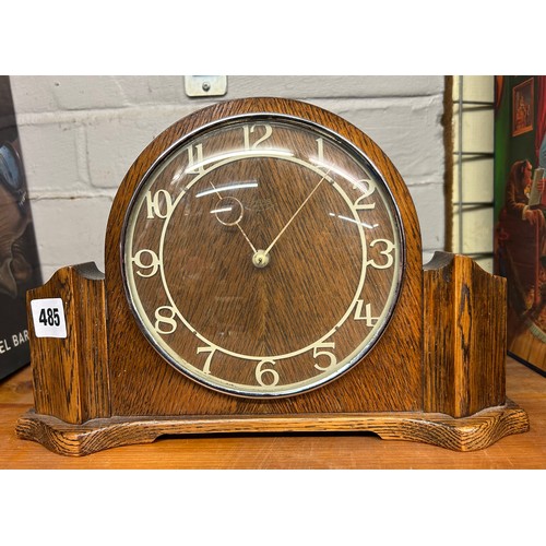 485 - OAK ARCH CASED MANTEL CLOCK