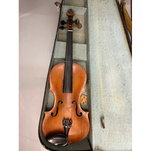 674 - CASED UNMARKED VIOLIN A/F