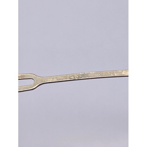 703 - 9CT GOLD HOLLOW ROPE TWIST BANGLE 6G APPROX