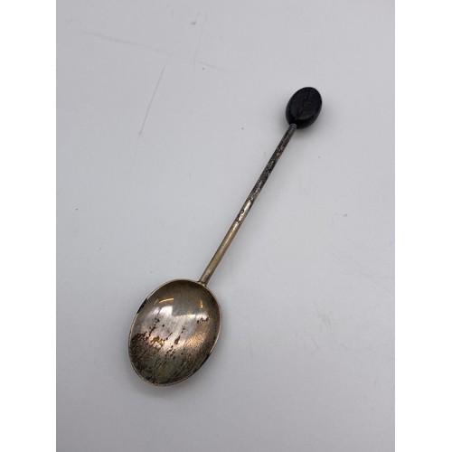 694 - CASED SILVER TEA SPOONS WITH BEAN FINIALS (ONE A/F)