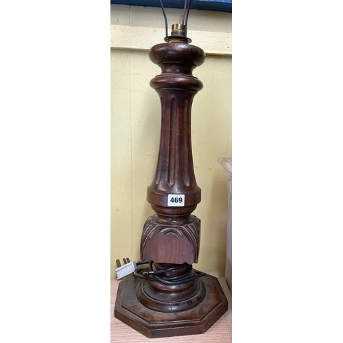 469 - FLUTED TAPERED CARVED WOODEN LAMP ON OCTAGONAL BASE