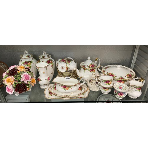 486 - QTY OF ROYAL ALBERT COUNTRY ROSE PATTERN TABLEWARES INCLUDING VASES