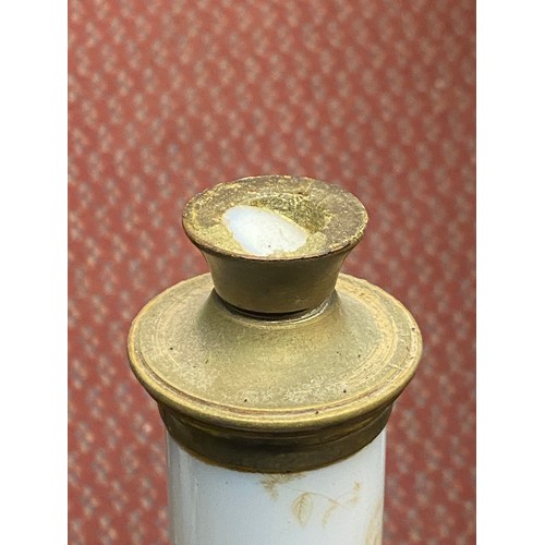 418 - 19TH CENTURY OPAQUE AND FLORAL DECORATED COLUMN OIL LAMP WITH GILT METAL BASE A/F