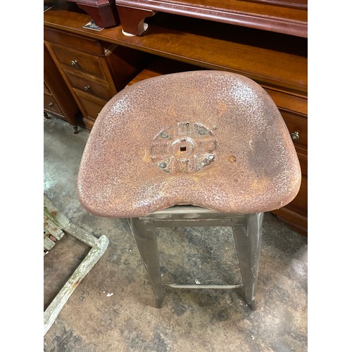 124 - VINTAGE METAL SADLE SEAT WORK SHOP HIGH STOOL