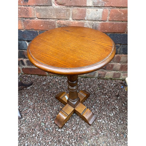 71 - OLD CHARM OAK TUDOR CROSS BASE PEDESTAL TABLE AND REPRODUCTION WINE TABLE