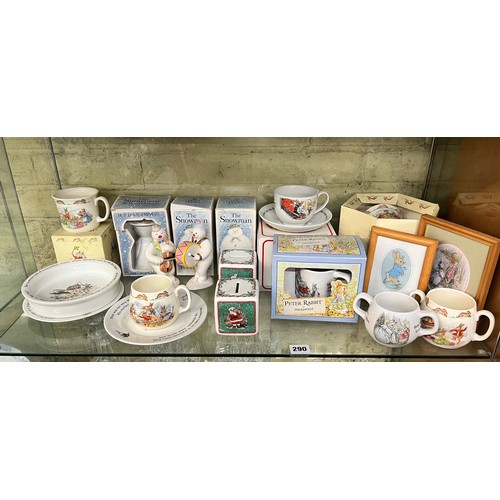 290 - SHELF OF MIXED CERAMICS INCLUDING CHARACTER COLLECTIBLES - PETER RABBIT AND THE SNOWMAN