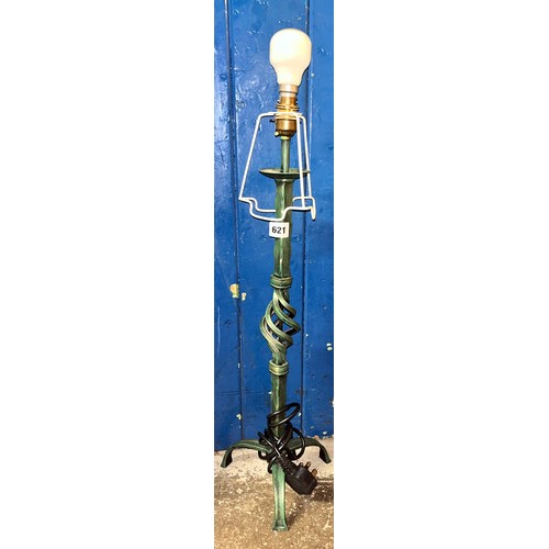 562 - METAL VERDIGRIS TWIST TABLE LAMP