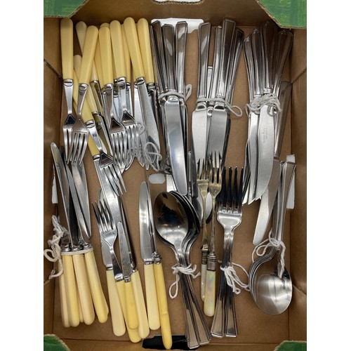 503 - SELECTION OF CUTLERY INCLUDING PICKLE FORKS, BUTTER KNIVES, AND VINERS EXAMPLES