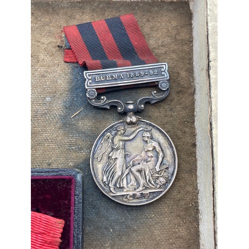 472 - MOUNTED BOARD OF MEDALS AWARDED TO PTE H. ELLWOOD INCLUDING SOUTH AFRICA CONSTABULARY, INDIA GENERAL... 