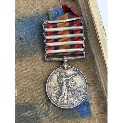 472 - MOUNTED BOARD OF MEDALS AWARDED TO PTE H. ELLWOOD INCLUDING SOUTH AFRICA CONSTABULARY, INDIA GENERAL... 