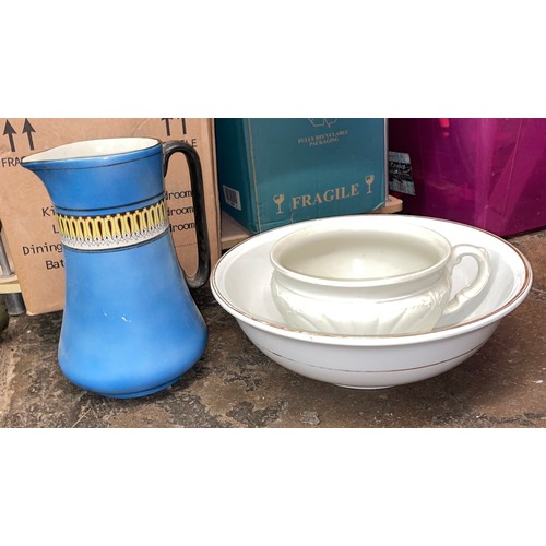 571 - BLUE WASH JUG AND TWO BOWLS