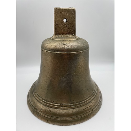 452 - LARGE CAST METAL SHIP/CHURCH BELL (SANS CLAPPER)